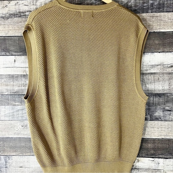 NWOT Haley Reserve Tan Sweater Vest Academia Quiet Luxury - Picture 3 of 5
